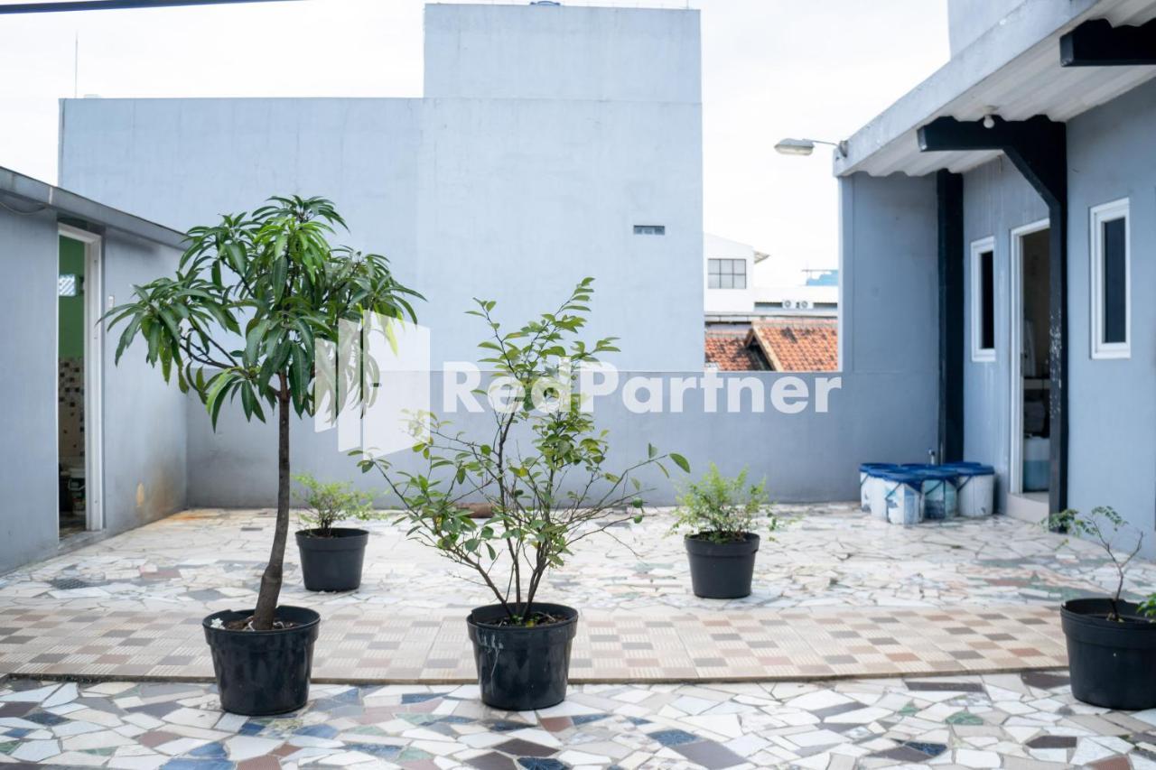 Jabrix Hotel Mitra Reddoorz Bandung Kültér fotó